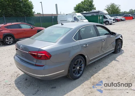 2017 Volkswagen Passat 1.8T S z USA, uszkodzony, nr VIN 1VWAT7A39HC05289